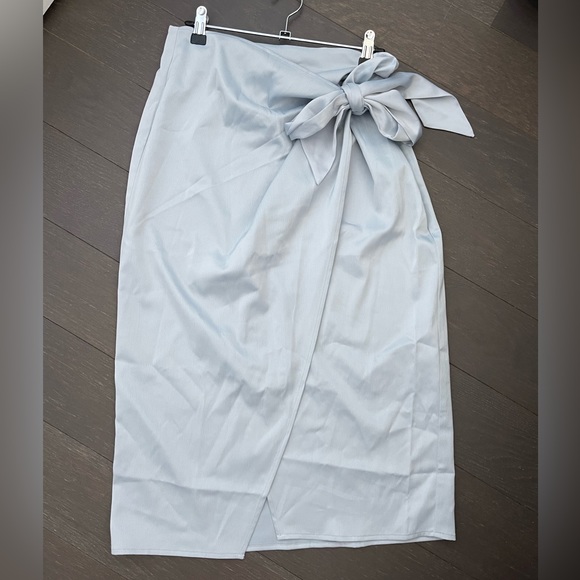 Na•kd silk like skirt - Picture 3 of 4